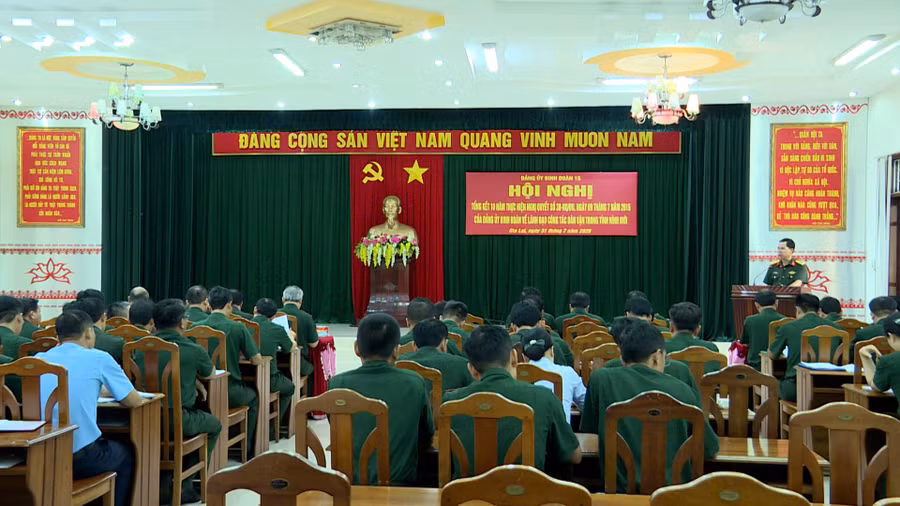 cac-dai-bieu-tham-du-hoi-nghi.jpg