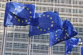 Cờ Liên minh châu Âu (EU) tại trụ sở Ủy ban châu Âu (EC) ở Brussels, Bỉ. Ảnh: THX/TTXVN phát