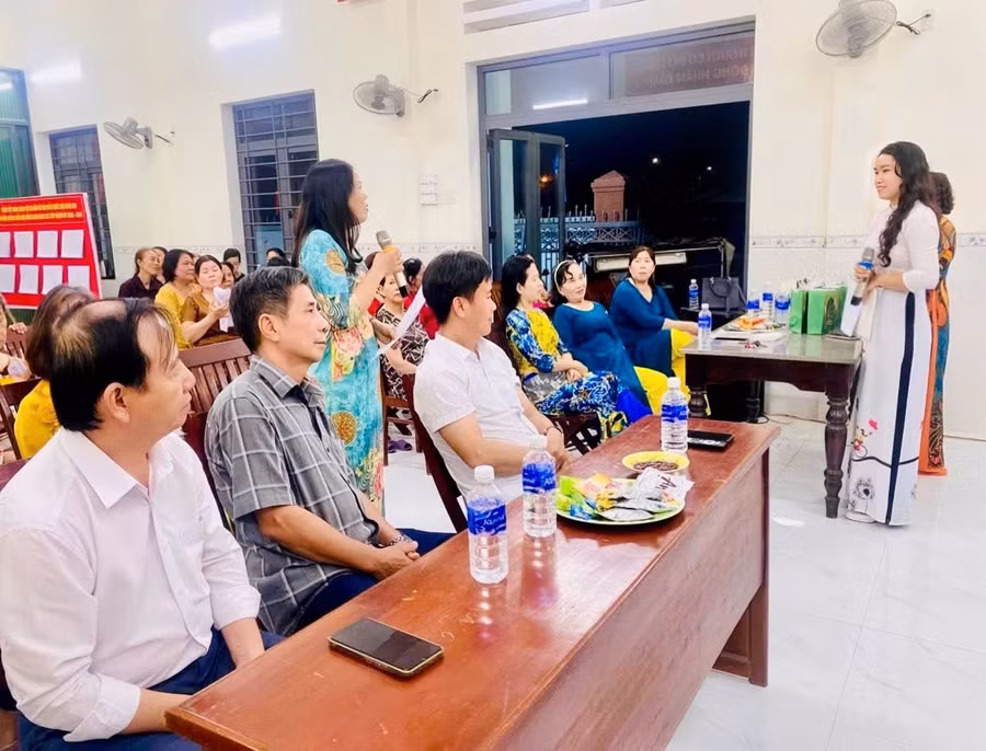 phu-nu-tuyen-truyen-bau-cu-4.jpg