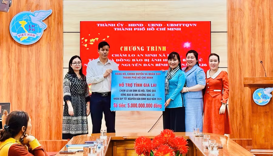 tp-ho-chi-minh-tang-5-ty-dong-cho-tinh-gia-lai-cham-lo-tet-3.jpg