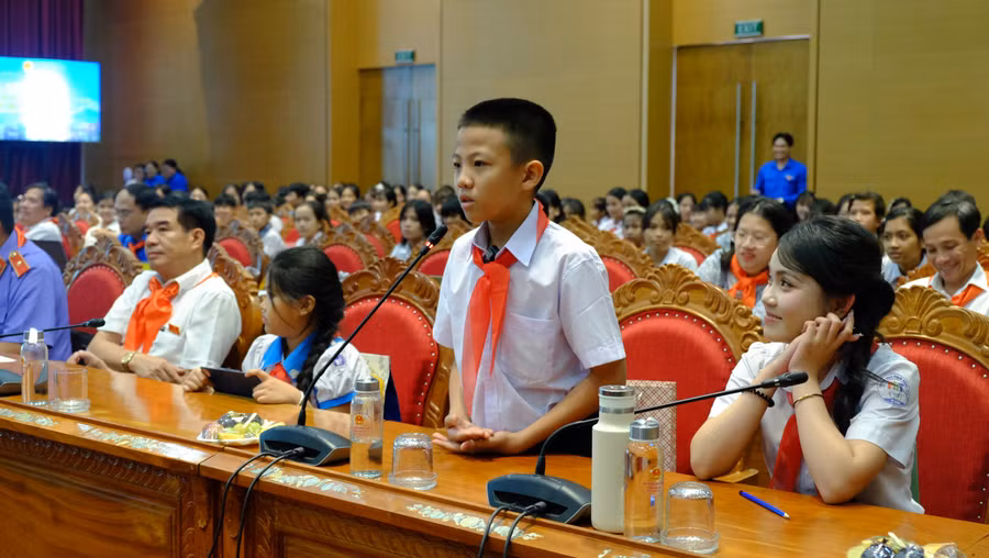 doi-thoai-voi-tre-em.jpg