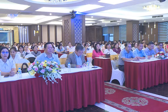 Gần 300 học viên tham gia lớp tập huấn nâng cao nghiệp vụ thư viện