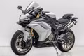 Môtô 500cc 4 xi-lanh, công suất gần 83 mã lực, thêm loạt công nghệ cao cấp