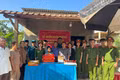 Đảng bộ Công an và Chi bộ Quân sự phường Hoài Nhơn phối hợp tổ chức lễ nhận nuôi dưỡng bà Đào Thị Giám.
