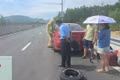 Báo động nhiều hành vi nguy hiểm trên cao tốc qua Quảng Ngãi, Gia Lai.