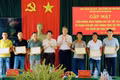 Tuyên dương các cá nhân cứu 32 ngư dân gặp nạn giữa biển.