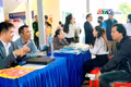 Sôi động thị trường việc làm mùa Tết 