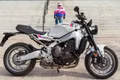Yamaha XSR900 2027 nổi bật với màu trắng Neon thời thượng