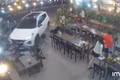 Ô tô lao vào quán nhậu ở xã Bình Dương khiến người phụ nữ tử vong.