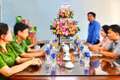 Lãnh đạo phường Quy Nhơn thăm, chúc mừng Công an phường Quy Nhơn.