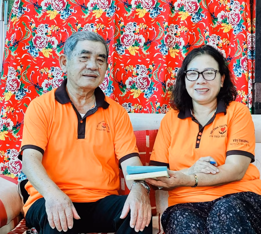 du-da-cao-tuoi-va-mac-benh-ung-thu-ong-huynh-van-chi-bia-trai-van-luon-tam-huyet-voi-hoat-dong-thien-nguyen-anh-pl.jpg