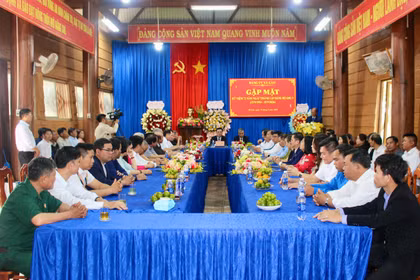 Đảng ủy xã Gào gặp mặt kỷ niệm 72 năm ngày thành lập Đảng bộ Khu 9