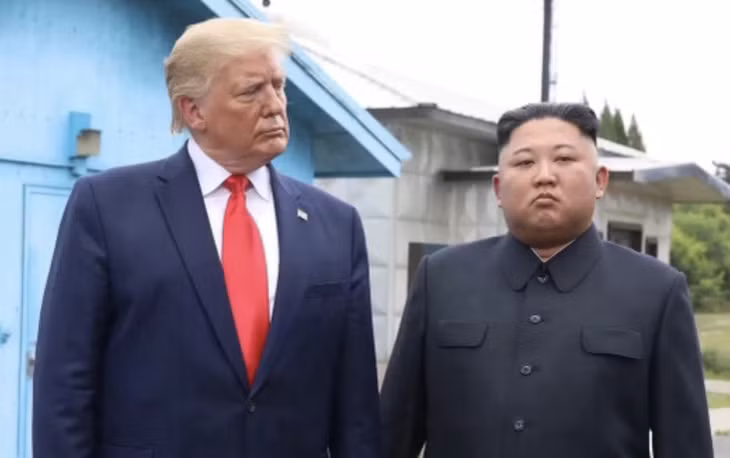 anh-chup-chung-voi-ong-kim-vao-nam-2019-do-ong-trump-dang-tai-anh-donald-j-trumptruth-social.png