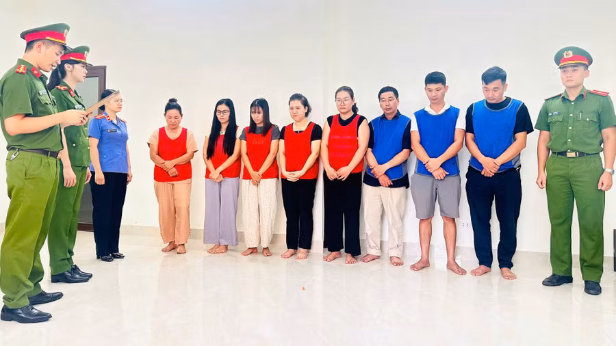 co-quan-canh-sat-dieu-tra-cong-an-tinh-thanh-hoa-ra-quyet-dinh-khoi-to-vu-an-khoi-to-bi-can.jpg