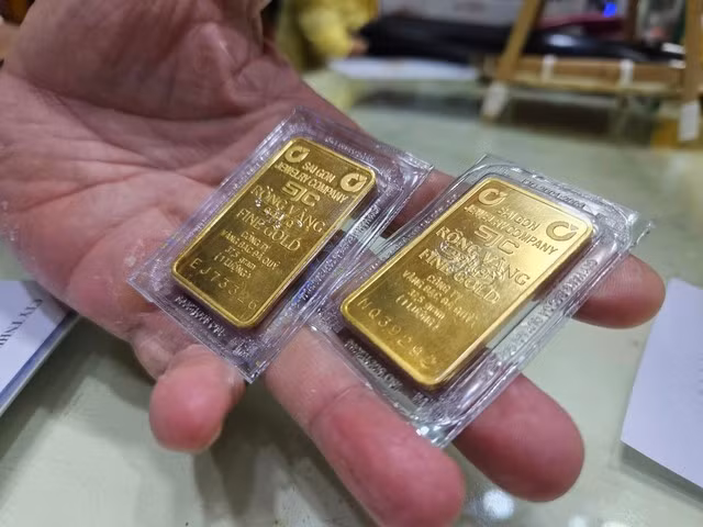 Mỗi lượng vàng miếng SJC chiều nay tăng thêm 1 triệu đồng/lượng