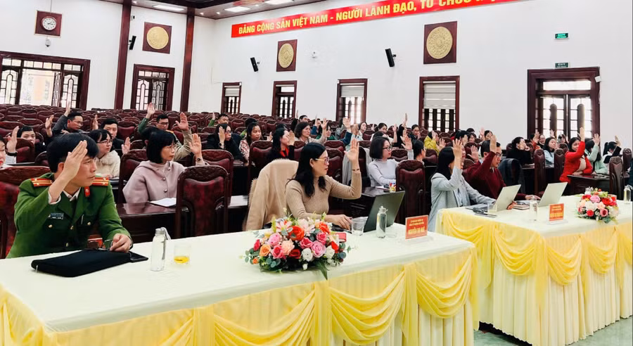 quang-canh-hoi-nghi-9045.jpg