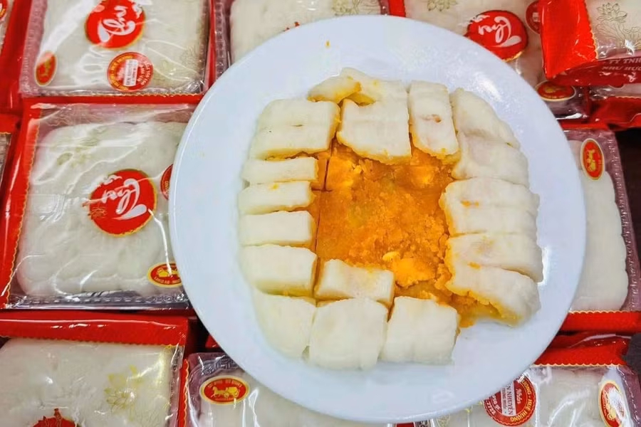 banh-trung-thu-sen-nhuyen-4-trung-edited-1784109604266jpg.jpg
