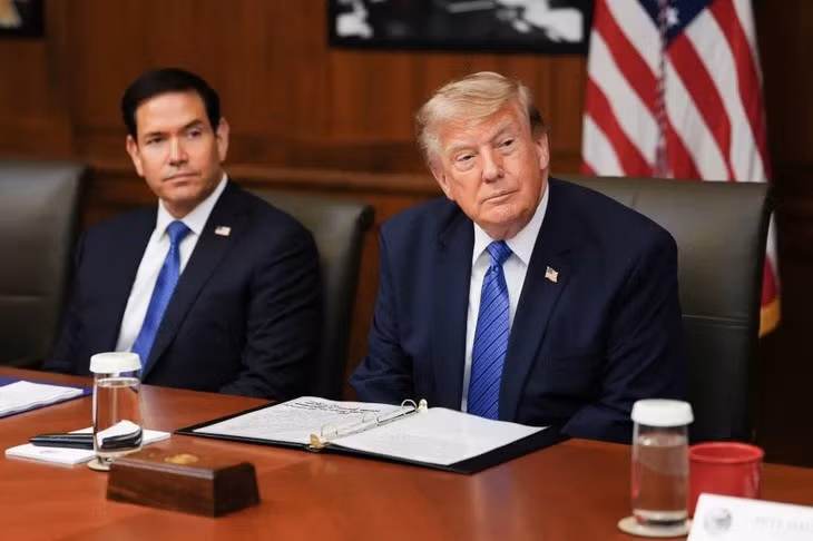 tong-thong-my-donald-trump-phai-va-ngoai-truong-marco-rubio-tai-cuoc-hop-noi-cac-hom-31-7-anh-afpgetty.jpg