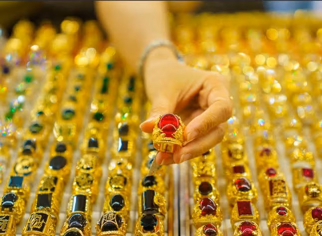 gia-vang-ngay-8-9.jpg