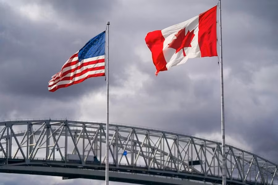 cau-blue-water-o-bien-gioi-my-canada.jpg