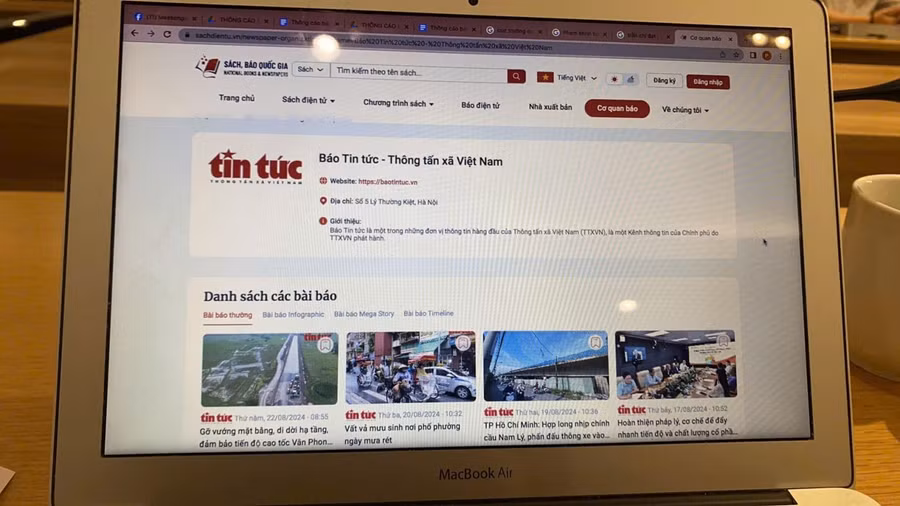 Báo Tin tức hiển thị trên nền tảng Sách, báo điện tử. Ảnh: Thùy Hương