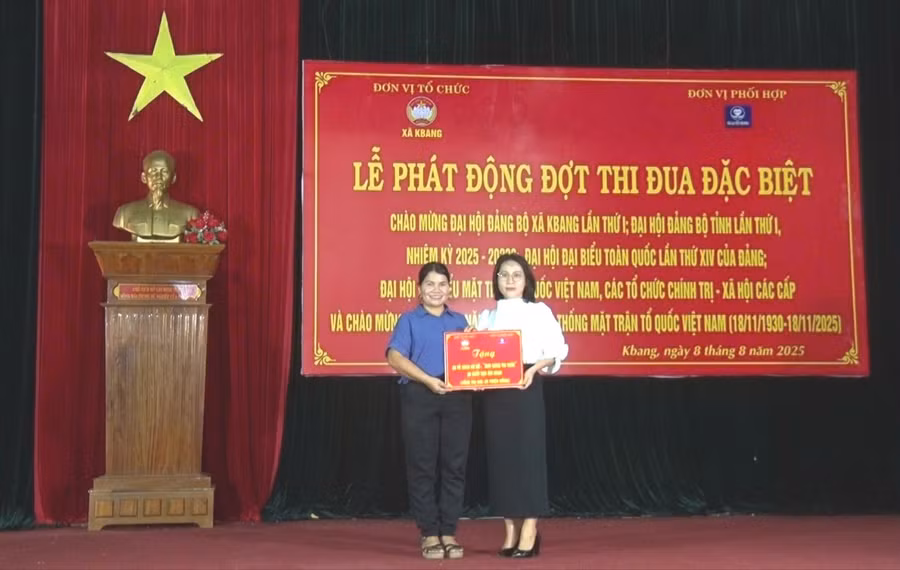 canh-trao-bang-tu-sach-tuong-trung-4716.jpg