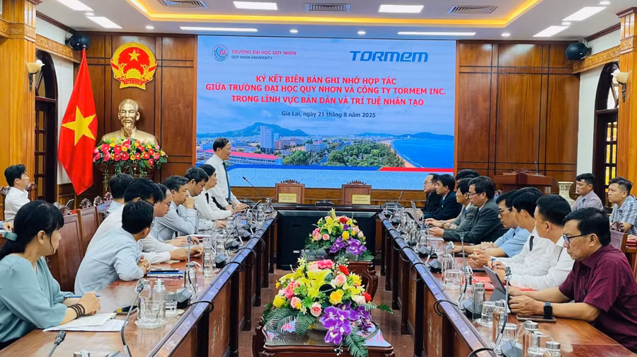 quang-canh-buoi-lam-viec-trong-linh-vuc-ban-dan-va-tri-tue-nhan-tao.jpg