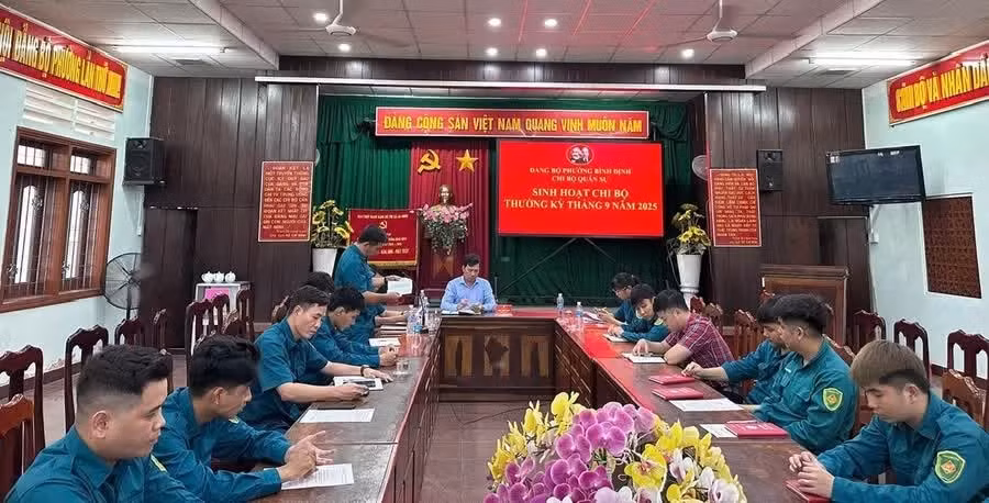 Việc đổi mới nội dung, phương pháp sinh hoạt theo Chỉ thị số 50-CT/TW đã góp phần nâng cao chất lượng sinh hoạt tại các chi bộ. Ảnh: N.H