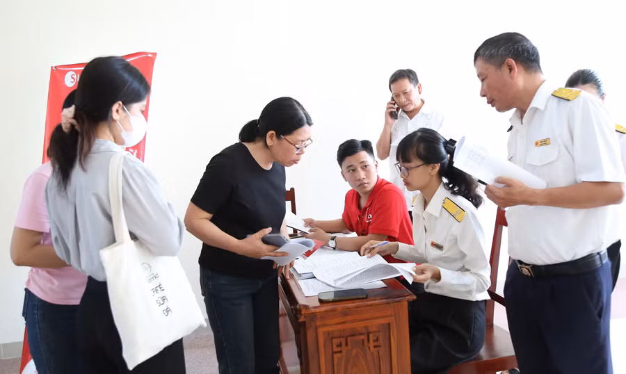 thue-co-so-1-cong-khai-so-dien-thoai-duong-day-nong-va-diem-ho-tro-ke-khai-nop-thue-su-dung-dat.jpg