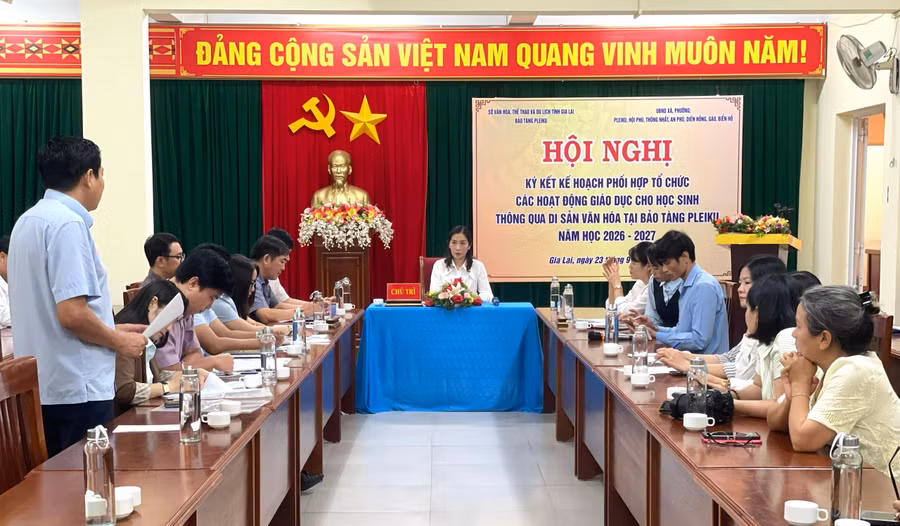 ky-ket-ke-hoach-phoi-hop-giao-duc-di-san-cho-hoc-sinh-phia-tay-gia-lai.jpg