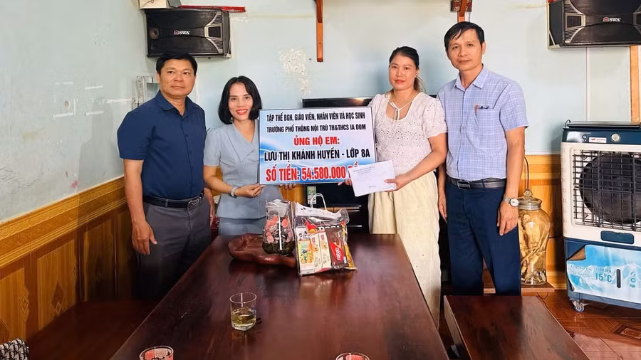 hon-54-trieu-dong-ho-tro-em-luu-thi-khanh-huyen-dieu-tri-benh.jpg