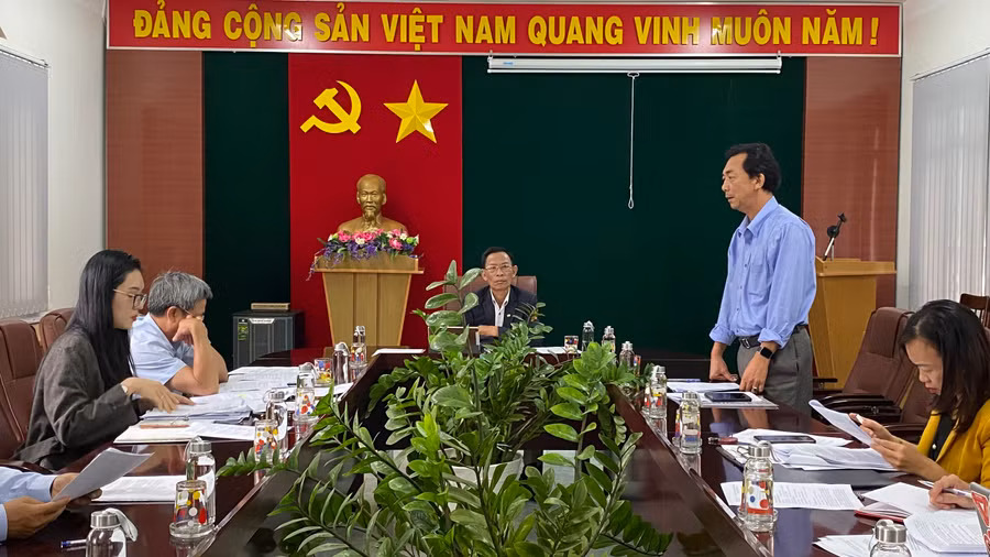 Đồng chí Kpă Đô-Trưởng ban Dân tộc tỉnh ghi nhận ý kiến đề xuất của Báo Gia Lai liên quan kinh phí thực hiện cấp báo cho người có uy tín. Ảnh: Sơn Ca Đồng chí Kpă Đô-Trưởng ban Dân tộc tỉnh ghi nhận ý kiến đề xuất của Báo Gia Lai liên quan kinh phí thực hiện cấp báo cho người có uy tín. Ảnh: Sơn Ca