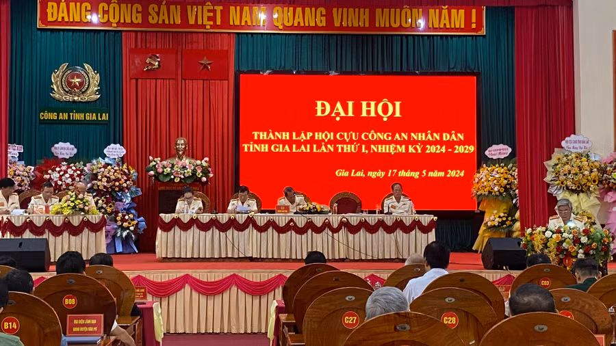 Tham dự Đại hội có 111 đại biểu là cán bộ Công an hưu trí đại diện cho hơn 500 hội viên Hội Cựu CAND tỉnh Gia Lai. Ảnh: Sơn Ca