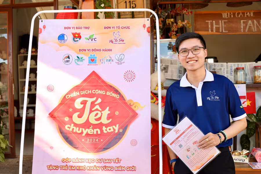 Anh Lê Văn Phúc-Chủ nhiệm Nhóm từ thiện Fly To Sky là 1 trong 9 Gương mặt trẻ Việt Nam triển vọng năm 2023. Ảnh: M.N
