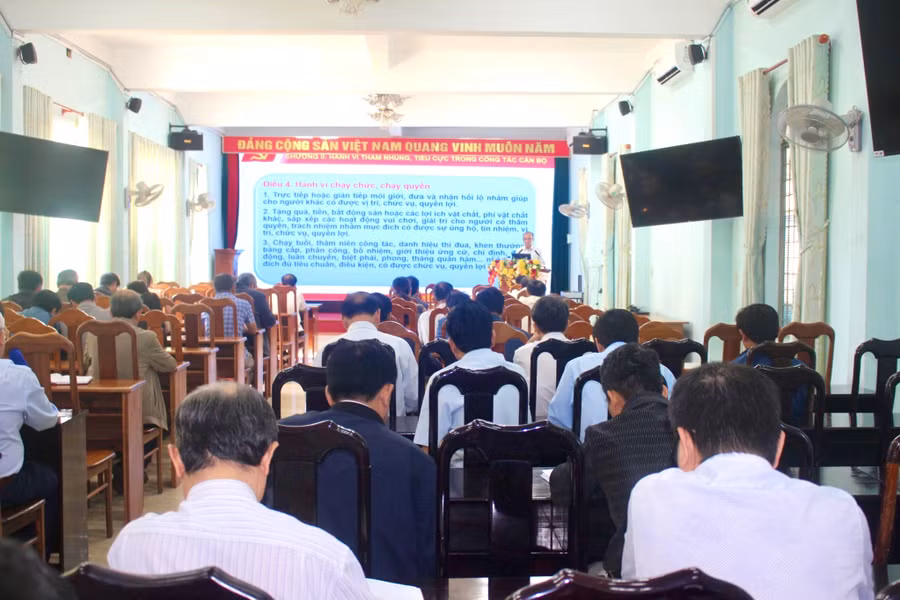 Quang cảnh hội nghị. Ảnh: P.L