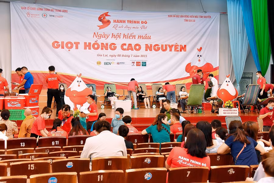Quang cảnh ngày hội hiến máu tình nguyện. Ảnh: Đ.T