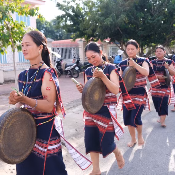 Gần 500 nghệ nhân tham gia Liên hoan Không gian văn hóa cồng chiêng xã Kông Chro.