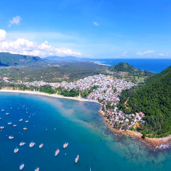 Về Phù Mỹ Đông ghé Mũi Vi Rồng, thăm làng chài Tân Phụng
