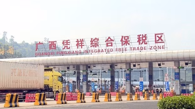 Khu ngoại quan tổng hợp Bằng Tường ở cửa khẩu Hữu Nghị Quan, Quảng Tây, Trung Quốc. Ảnh: Bích Thuận