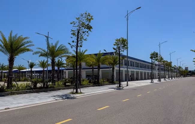 Các phân khu được thiết kế với đầy đủ công năng, tiện ích mang đến xu hướng sống hiện đại, sôi động nhưng vẫn gần gũi với thiên nhiên trong xanh, kiến tạo chuẩn mực sống mới tại An Nhơn