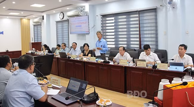 Quang cảnh nghiệm thu đề tài. Ảnh: TRỌNG LỢI