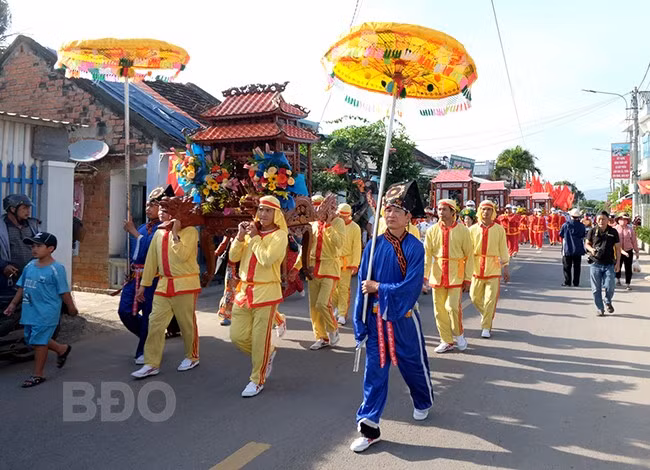 Lễ hội Chùa Bà - Cảng thị Nước Mặn ở xã Phước Quang đã được công nhận di sản văn hóa phi vật thể cấp quốc gia. Ảnh: NGỌC NHUẬN