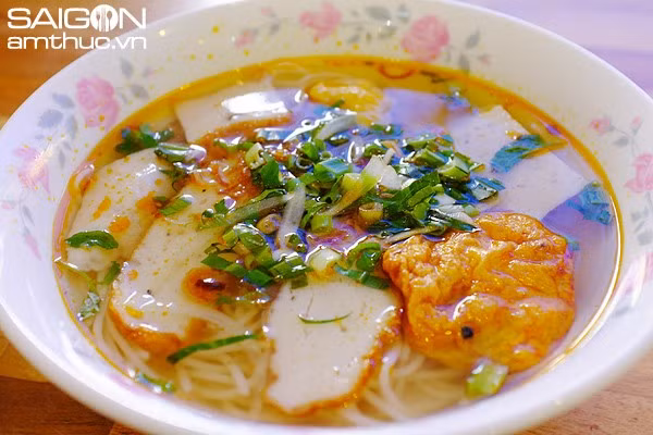 Bún chả cá Quy Nhơn với hương vị đậm đà và ngọt ngào