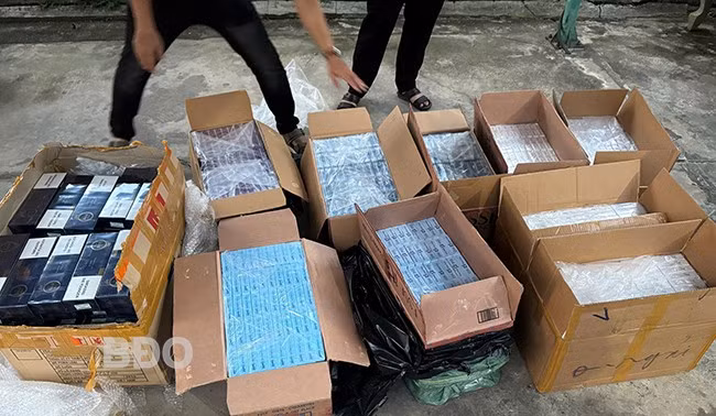 Tang vật thu giữ trên xe tải 50H-228.56. Ảnh: Văn Khoa Tang vật thu giữ trên xe tải 50H-228.56. Ảnh: Văn Khoa