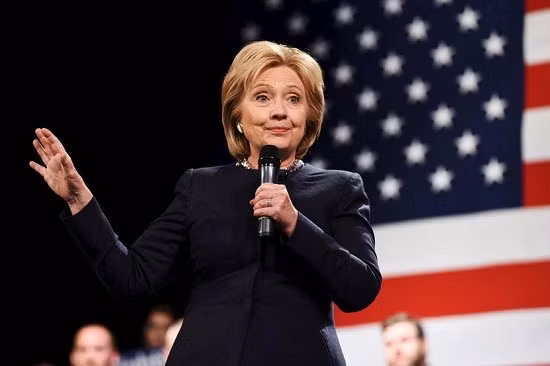 Bà Clinton đang đối mặt với diễn biến bất lợi khi chỉ còn 11 ngày nữa là cuộc bầu cử tổng thống Mỹ chính thức diễn ra.