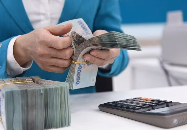 Nhiều NHTM khuyến khích đối với tín dụng cho cá nhân vay mua nhà, nhất là đối với những người có thu nhập trung bình.