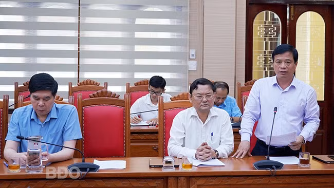 Phó Chủ tịch Thường trực UBND tỉnh Nguyễn Tuấn Thanh khẳng định tỉnh sẽ tập trung chỉ đạo tháo gỡ các khó khăn, vướng mắc để khơi thông điểm nghẽn, đẩy mạnh phát triển KT-XH. Ảnh: N.H