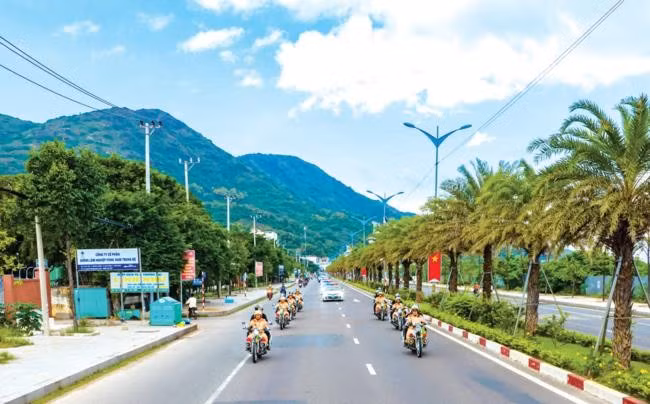 Lực lượng CA ra quân tăng cường tuần tra đảm bảo ANTT mọi lúc, mọi nơi. Ảnh: DŨNG NHÂN
