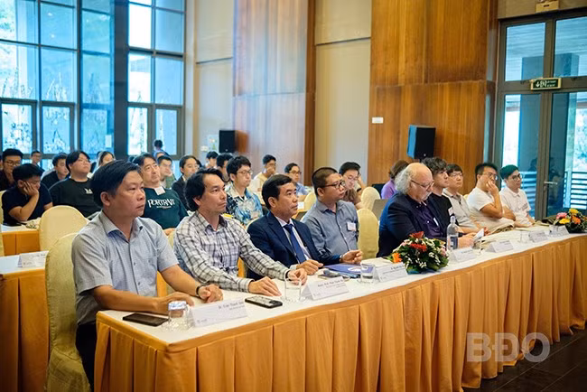Quang cảnh khai mạc Trường học nâng cao về vật liệu tô pô lượng tử. Ảnh: AN