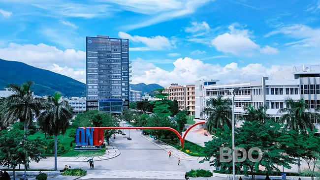 Trường ĐH Quy Nhơn được xem là “đầu tàu” trong việc triển khai các hoạt động của Chương trình Toán ở khu vực Miền Trung - Tây Nguyên. Ảnh: THÀNH TUÂN